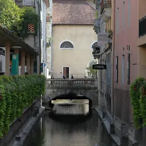 https://le-gruffaz-hyper-centre-balcon-sur-canal.hotels-rhonealpes.com