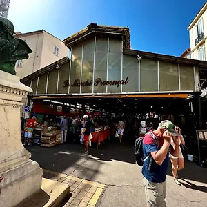 Neuf Vieil Antibes