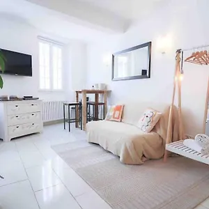  Appartamento Cosy Situe En Plein Coeur Du Vieil Antibes.