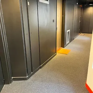 https://apt-studio-17.fr-paris.fr