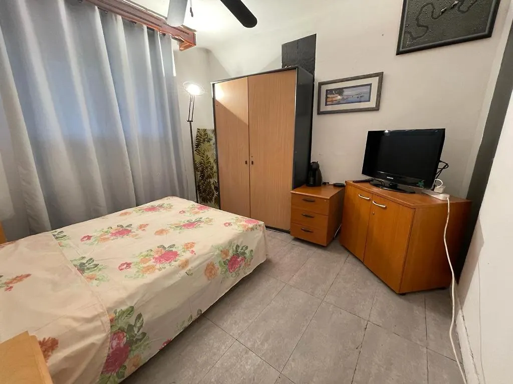 Séjour chez l'habitant Appartement Chambre Prive à Antibes